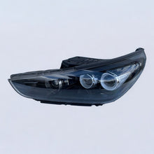 Laden Sie das Bild in den Galerie-Viewer, Frontscheinwerfer Hyundai I30 III 92101-G4120 92101-G412092101-G4120 LED Links