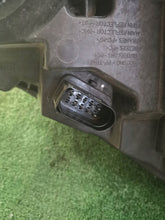 Laden Sie das Bild in den Galerie-Viewer, Frontscheinwerfer Ford Transit Custom JK21-13W030-DG Links Headlight