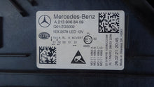 Load image into Gallery viewer, Frontscheinwerfer Mercedes-Benz W213 A2139068409 LED Rechts Headlight SCH8275934279cq