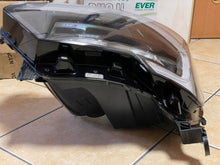 Load image into Gallery viewer, Frontscheinwerfer Renault Master III 260607867R Links Scheinwerfer Headlight