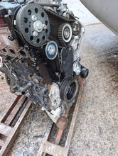 Laden Sie das Bild in den Galerie-Viewer, Motor Audi CGL 2.0 TDI 177PS Diesel Engine Unkomplett