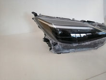 Laden Sie das Bild in den Galerie-Viewer, Frontscheinwerfer Toyota Yaris Cross OD-312 Full LED Rechts Headlight SCH2045760880zl
