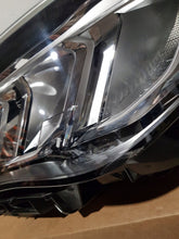 Laden Sie das Bild in den Galerie-Viewer, Frontscheinwerfer BMW 2 Active Tourer U06 5A42243-08 LED Links Headlight SCH8379128507cq