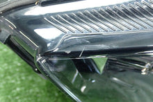 Load image into Gallery viewer, Frontscheinwerfer Skoda Octavia III 5E1941016D Rechts Scheinwerfer Headlight SCH1008090637nz