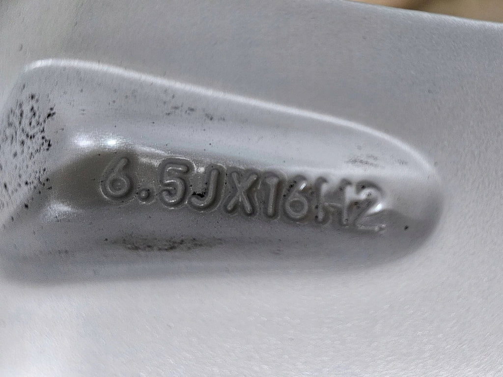 1x Alufelge 16 Zoll 6.5" 5x112 41ET Matt Silber 3G0601025BJ VW Passat B8 FEL4069192675ln
