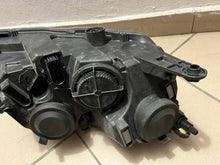 Laden Sie das Bild in den Galerie-Viewer, Frontscheinwerfer Skoda Rapid 5JB941015B Links Scheinwerfer Headlight SCH8213290038gl