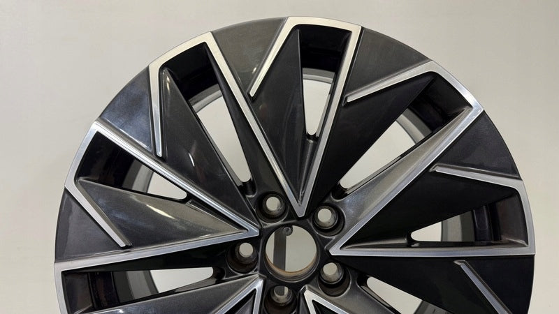 1x Alufelge 17 Zoll 6.5" 5x100 40ET Glanz Graphit 658601025A Mg Kamiq Rim Wheel FEL3626542755ll