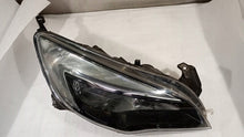 Laden Sie das Bild in den Galerie-Viewer, Frontscheinwerfer Opel Astra J 13371596 Rechts Scheinwerfer Headlight SCH1540762453pr