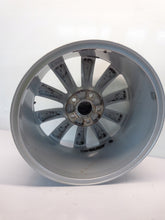 Laden Sie das Bild in den Galerie-Viewer, 1x Alufelge 17 Zoll 7.0" 5x112 43ET Glanz Silber 5N0601025AH VW Passat Tiguan FEL8362295567ry