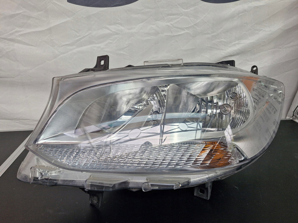 Frontscheinwerfer Mercedes-Benz Sprinter A9109060000 Links Headlight SCH8266578683vg