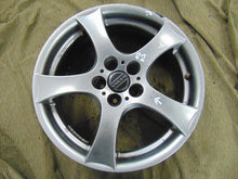 Laden Sie das Bild in den Galerie-Viewer, 1x Alufelge 17 Zoll 7.0&quot; 5x100 Silber KBA46006 Volvo Rim Wheel