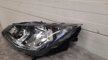 Laden Sie das Bild in den Galerie-Viewer, Frontscheinwerfer Seat Ibiza V 90120768 Links Scheinwerfer Headlight
