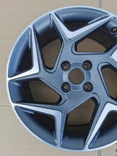 Laden Sie das Bild in den Galerie-Viewer, 1x Alufelge 18 Zoll 7.5&quot; 4x108 42,5ET Glanz Graphit K1BJ-C1A Ford Fiesta Mg