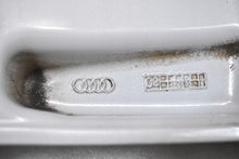 Load image into Gallery viewer, 1x Alufelge 17 Zoll 7.0&quot; 5x112 34ET Glanz Silber 4F0071497K Audi C6 Rim Wheel