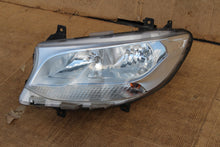Laden Sie das Bild in den Galerie-Viewer, Frontscheinwerfer Mercedes-Benz Sprinter A9109060000 Links Headlight SCH4595156745tj