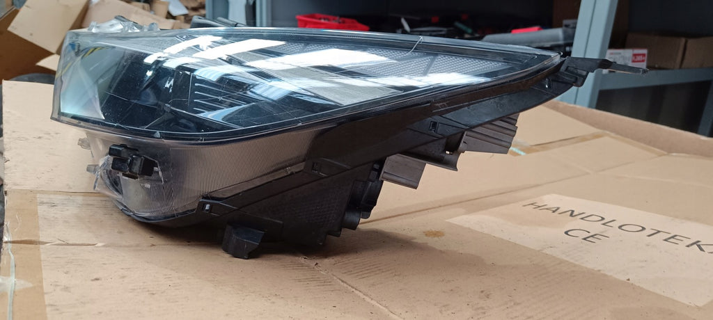 Frontscheinwerfer Hyundai Elantra VII 92101-AA Full LED Links Headlight