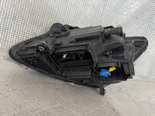 Laden Sie das Bild in den Galerie-Viewer, Frontscheinwerfer Mercedes-Benz Vito W447 A4479061501 Full LED Rechts Headlight SCH5302420143yv