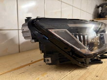 Laden Sie das Bild in den Galerie-Viewer, Frontscheinwerfer VW Passat B8 3G1941082 85122000 Rechts Scheinwerfer Headlight SCH2098626815za
