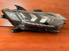 Load image into Gallery viewer, Frontscheinwerfer Mitsubishi Outlander 8301D3-32 LED Rechts Headlight