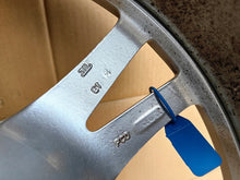 Laden Sie das Bild in den Galerie-Viewer, 1x Alufelge 18 Zoll 8.5" 3x112 35ET Rim Wheel FEL2507364403uz