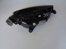 Laden Sie das Bild in den Galerie-Viewer, Frontscheinwerfer Skoda Superb III 3V1941015D Full LED Links Headlight