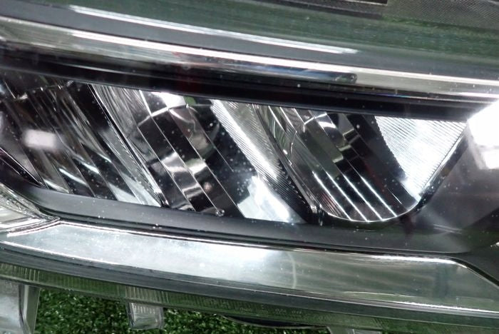 Frontscheinwerfer Toyota V 7444NA Rechts Scheinwerfer Headlight SCH3915057299jn