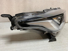 Load image into Gallery viewer, Frontscheinwerfer Toyota 4 Yaris K0-8EU Full LED Rechts Scheinwerfer Headlight SCH9392928523zn