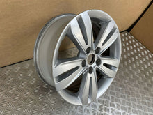 Load image into Gallery viewer, 1x Alufelge 17 Zoll 7.0" 5x114.3 48 5ET Glanz Silber 52910-F1220 Kia Sportage FEL7628857325bl
