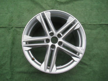 Laden Sie das Bild in den Galerie-Viewer, 1x Alufelge 18 Zoll 7.0" 5x112 43ET Glanz Silber 83A601025G Audi Q3 Rim Wheel FEL3651890685ij