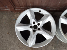 Load image into Gallery viewer, 1x Alufelge 19 Zoll 8.0&quot; 5x112 28ET Glanz Silber 4M0601025 Audi Q7 Rim Wheel