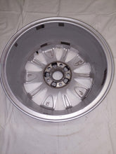 Load image into Gallery viewer, 1x Alufelge 16 Zoll 6.5&quot; 5x112 50ET Glanz Silber 5K0601025S VW Golf Vi Rim Wheel