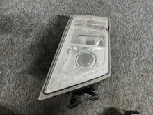 Laden Sie das Bild in den Galerie-Viewer, Frontscheinwerfer Volvo 1EL01047809 Links Scheinwerfer Headlight SCH6586295746wc