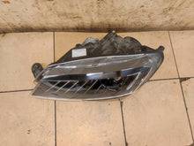 Laden Sie das Bild in den Galerie-Viewer, Frontscheinwerfer Skoda Superb III 3V1941017B Xenon Links Scheinwerfer Headlight