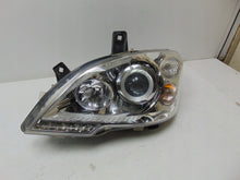 Laden Sie das Bild in den Galerie-Viewer, Frontscheinwerfer Mercedes-Benz Vito W639 A6398202861 Xenon Rechts oder Links