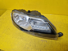 Laden Sie das Bild in den Galerie-Viewer, Frontscheinwerfer Skoda Rapid 5JB941016B Rechts Scheinwerfer Headlight SCH4290411129zu