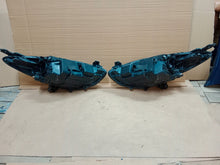 Laden Sie das Bild in den Galerie-Viewer, Frontscheinwerfer Mazda II Ein Stück (Rechts oder Links) Scheinwerfer Headlight
