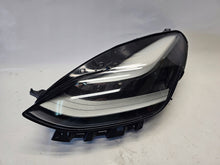 Load image into Gallery viewer, Frontscheinwerfer Tesla Model 3 1514952-20-E LED Ein Stück (Rechts oder Links)