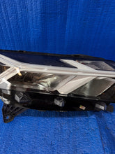 Laden Sie das Bild in den Galerie-Viewer, Frontscheinwerfer Dacia Sandero III 260107978R LED Rechts Scheinwerfer Headlight