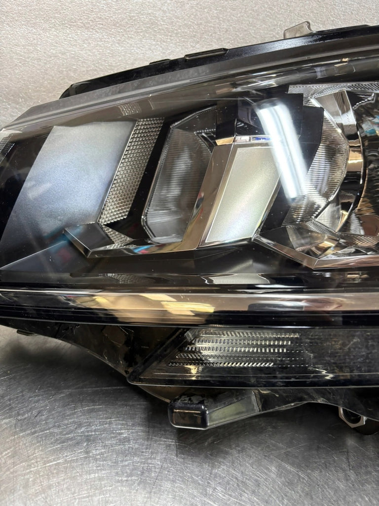 Frontscheinwerfer VW Transporter 7L1941005B Ein Stück (Rechts oder Links)