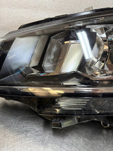 Load image into Gallery viewer, Frontscheinwerfer VW Transporter 7L1941005B Ein Stück (Rechts oder Links)
