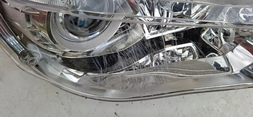 Frontscheinwerfer Mitsubishi Outlander II 8301C4-12 Xenon Rechts Headlight