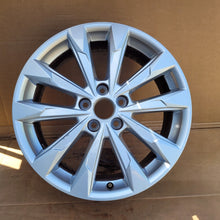 Load image into Gallery viewer, 1x Alufelge 18 Zoll 7.0" 5x112 83A601025G Audi Q3 Rim Wheel FEL5458362158dr