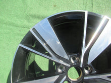 Laden Sie das Bild in den Galerie-Viewer, 1x Alufelge 18 Zoll 7.5" 5x112 51ET Schwarz 5H0601025J VW Golf Viii Rim Wheel FEL3376870265oq