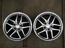 Laden Sie das Bild in den Galerie-Viewer, 1x Alufelge 17 Zoll 7.5" 5x112 52,5ET Glanz Grau Mercedes-Benz W246 Rim Wheel FEL2673382398at