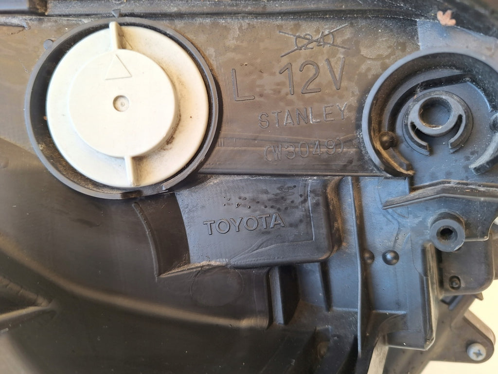 Frontscheinwerfer Toyota W3049 Links Scheinwerfer Headlight