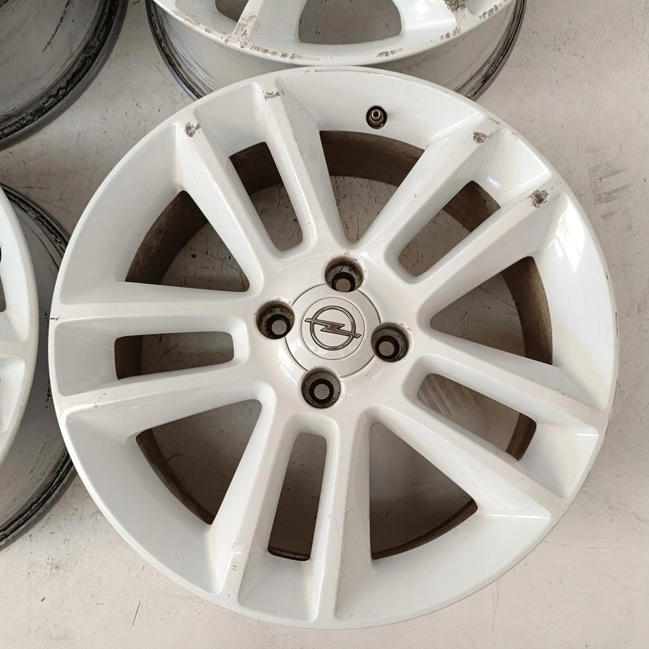 4x Alufelge 17 Zoll 7.0" 4x100 44ET Glanz Weiß Opel Meriva Corsa D Rim Wheel FEL1470494765io