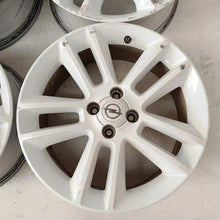 Laden Sie das Bild in den Galerie-Viewer, 4x Alufelge 17 Zoll 7.0" 4x100 44ET Glanz Weiß Opel Meriva Corsa D Rim Wheel FEL1470494765io