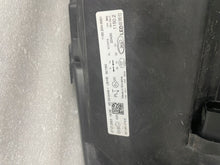 Laden Sie das Bild in den Galerie-Viewer, Frontscheinwerfer Skoda Superb III 3V1941016E LED Rechts Scheinwerfer Headlight