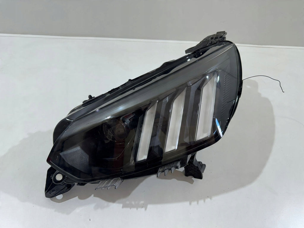 Frontscheinwerfer Peugeot 2008 II 9823194180 LED Ein Stück (Rechts oder Links)