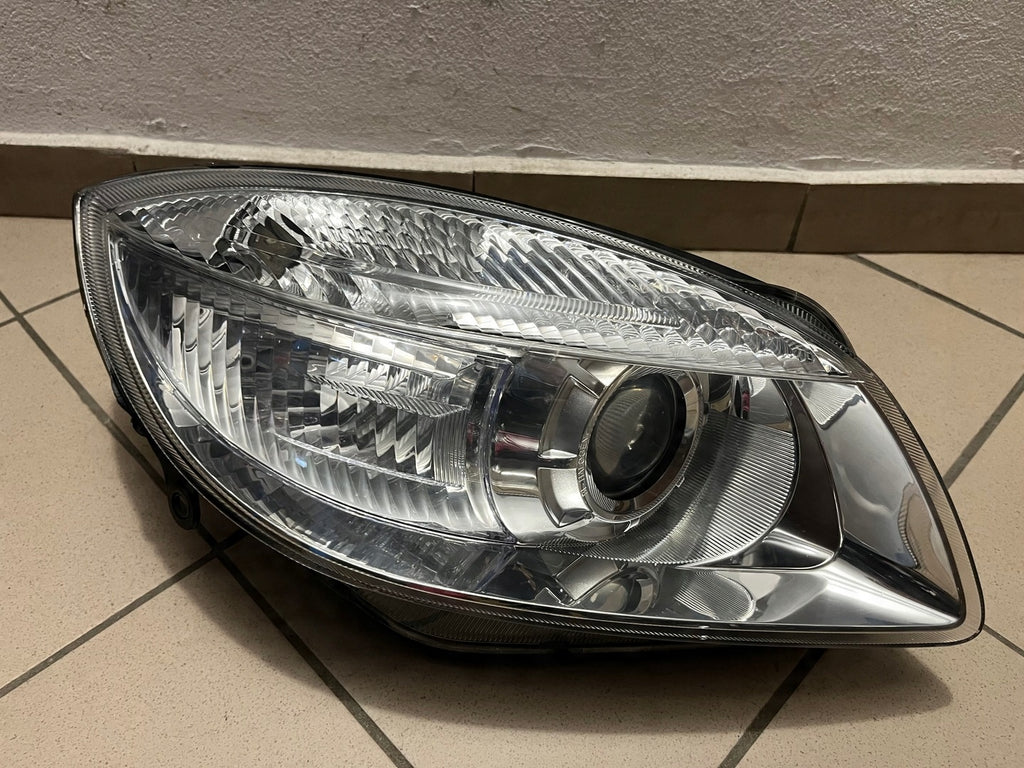 Frontscheinwerfer Skoda Fabia II Rechts Scheinwerfer Headlight